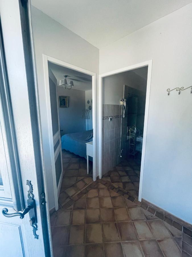 Bed & Breakfast Le Mogador Chateau Du Martinet Violès